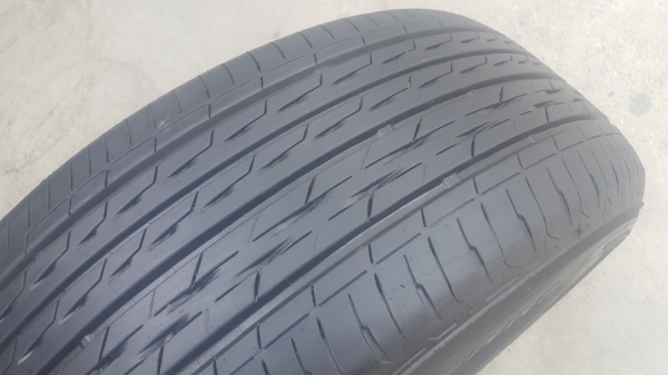 ขายยาง\%215/60/16 ปี 16/2เส้น+17/2เส้น BRIDGESTONE GR100 4 เส้น ขายยาง\%215/60/16 ปี 16/2เส้น+17/2เส้น BRIDGESTONE GR100 4 เส้น