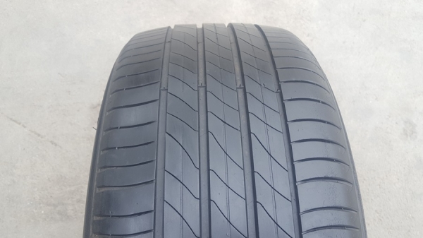 ขายยาง\%225/50/17 ปี 13 MICHERLIN 3ST 4 เส้น