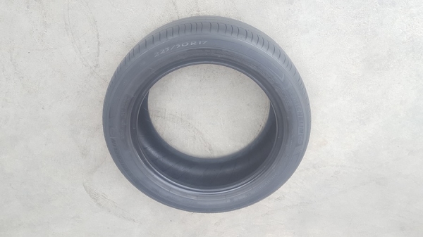 ขายยาง\%225/50/17 ปี 15 MICHERLIN 3ST 4 เส้น ขายยาง\%225/50/17 ปี 15 MICHERLIN 3ST 4 เส้น