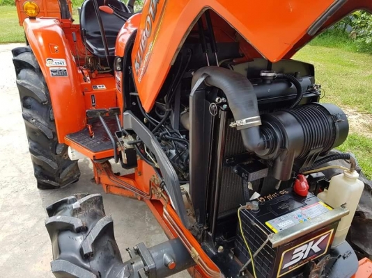 ขาย L3608DT รถปี54 ใช้งาน 1532ชั่วโมง เครื่องแน่น เกียร์แน่น สถาพพร้อมลุยงาน สีเดิม ผานหน้า+ผานหลัง