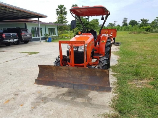 ขาย L3608DT รถปี54 ใช้งาน 1532ชั่วโมง เครื่องแน่น เกียร์แน่น สถาพพร้อมลุยงาน สีเดิม ผานหน้า+ผานหลัง