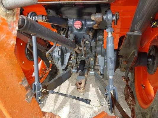 ขาย L3608DT รถปี54 ใช้งาน 1532ชั่วโมง เครื่องแน่น เกียร์แน่น สถาพพร้อมลุยงาน สีเดิม ผานหน้า+ผานหลัง