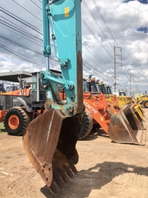 ขายรถขุด KOBELCO SK200SR มีลายหัวกระแทก รถนอกนำเข้าเองจากญี่ปุ่น สภาพสวยพร้อมใช้ มีVDOการทำงานครับ