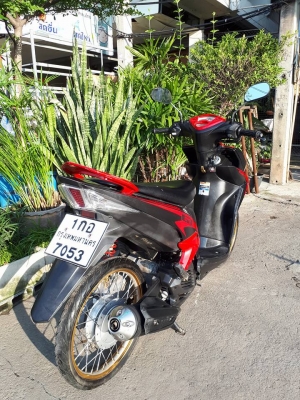 หัวฉีดรุ่นใหม่ Mio 125i GT ปี 2556 สีดำแดง ขับหล่อสปอร์ต