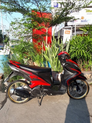 หัวฉีดรุ่นใหม่ Mio 125i GT ปี 2556 สีดำแดง ขับหล่อสปอร์ต