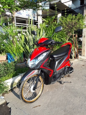 หัวฉีดรุ่นใหม่ Mio 125i GT ปี 2556 สีดำแดง ขับหล่อสปอร์ต