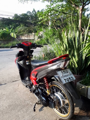 หัวฉีดรุ่นใหม่ Mio 125i GT ปี 2556 สีดำแดง ขับหล่อสปอร์ต