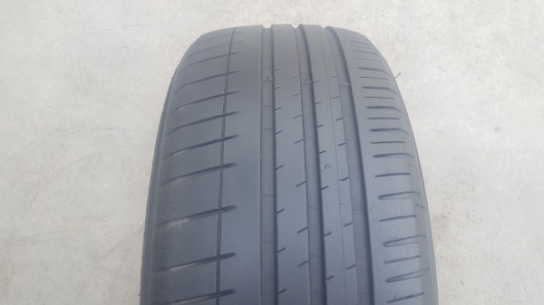ขายยาง\%195/55/15 ปี 0716 MICHERLIN Pilot3 4 เส้น ขายยาง\%195/55/15 ปี 0716 MICHERLIN Pilot3 4 เส้น