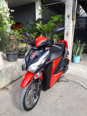 Honda Click 125 i สีดำแดง ลาย Street รถสวย ดูดีมีสไตล์ ราคาอย่างถูก Honda Click 125 i สีดำแดง ลาย Street รถสวย ดูดีมีสไตล์ ราคาอย่างถูก