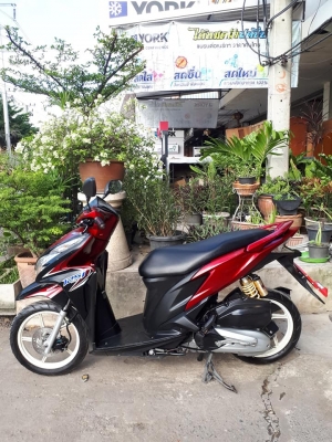 คลิ๊ก 125 ไอ ปี 2556 สีดำแดง (ล้อแม็กซ์) รุ่น Tune up รถสวย ขับง่าย พร้อมใช้ คลิ๊ก 125 ไอ ปี 2556 สีดำแดง (ล้อแม็กซ์) รุ่น Tune up รถสวย ขับง่าย พร้อมใช้