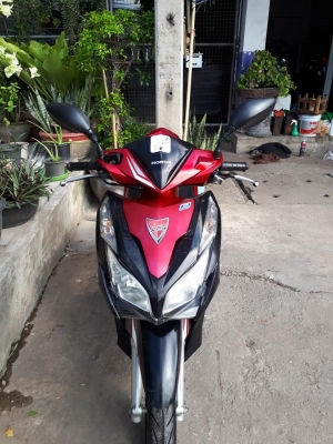 คลิ๊ก 125 ไอ ปี 2556 สีดำแดง (ล้อแม็กซ์) รุ่น Tune up รถสวย ขับง่าย พร้อมใช้ คลิ๊ก 125 ไอ ปี 2556 สีดำแดง (ล้อแม็กซ์) รุ่น Tune up รถสวย ขับง่าย พร้อมใช้