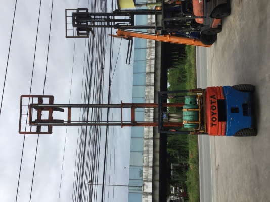 อาร์ ซี เอช โฟรคลิฟท์ ขาย โตโยต้า รุ่น 5 เบนซิล 1.5 ตัน เสา 3 เมตร