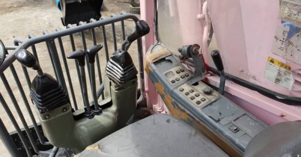 ขายด่วนรถเเบคโฮ ซูมิโตโม SH65U2รถนอกเพื่งนำเข้ามาใหม่สวยเดิมๆเคื่องดีปั่มแรงคอลโทลน้ำมันปั้มนิ้ว บูมอามร์สวยเร็วแรงไม่โหลด เครื่องอีซูซู4สูบ 4LE1ระบบออโต้คันเร่งครบรถยังไม่เคยใช้งานในไทยเลย