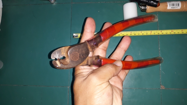 ขายคีมตัดสายไฟแพ็คคู่งานเก่ามือสอง