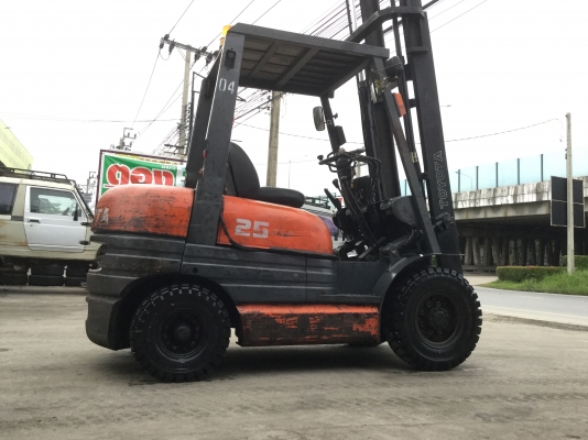 อาร์ ซี เอช โฟรคลิฟท์ ขาย โตโยต้า รุ่น 6 ดีเซล 2.5 ตัน