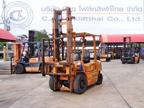 ขาย รถโฟล์คลิฟท์ KOMATSU รุ่น FD25T-12