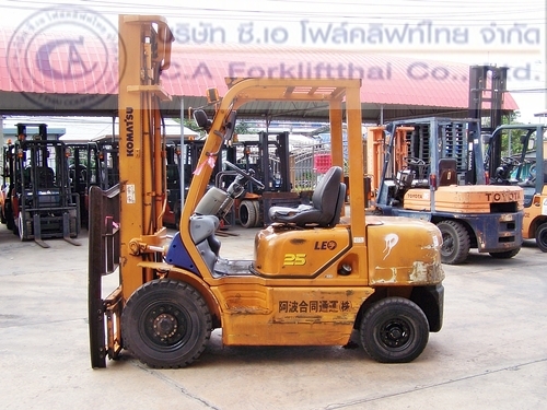 ขาย รถโฟล์คลิฟท์ KOMATSU รุ่น FD25T-12