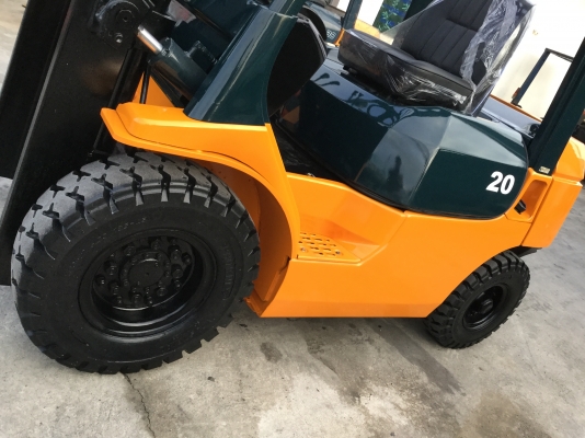 อาร์ ซี เอช โฟรคลิฟท์ ขาย โตโยต้า รุ่น 7 เบนซิน 2 ตันเสา 4 เมตร