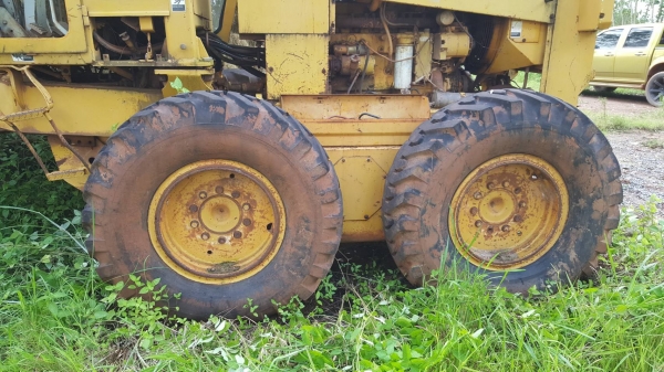 ขาย รถเกรด CHAMPION 720A Series 6 มีเล่มทะเบียน เครื่องดี เกียร์ดี ต้องเช็คระบบไฮดรอริคใหม่ ราคาต่อรองได้