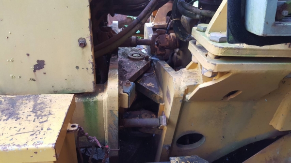 ขาย รถเกรด CHAMPION 720A Series 6 มีเล่มทะเบียน เครื่องดี เกียร์ดี ต้องเช็คระบบไฮดรอริคใหม่ ราคาต่อรองได้