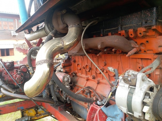 ขายรถเกี่ยวต้นหว้า ช่วงล่าง10 เครื่อง195โบว์ 6HE1 ตามสภาพ อุ้ม2.2ตัน