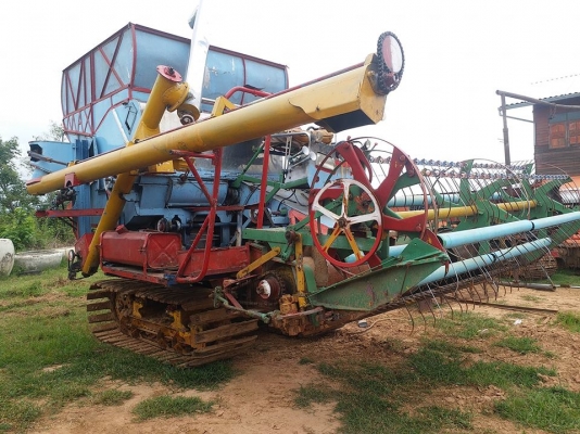 ขายรถเกี่ยวต้นหว้า ช่วงล่าง10 เครื่อง195โบว์ 6HE1 ตามสภาพ อุ้ม2.2ตัน