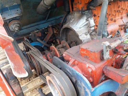 ขายรถเกี่ยวต้นหว้า ช่วงล่าง10 เครื่อง195โบว์ 6HE1 ตามสภาพ อุ้ม2.2ตัน
