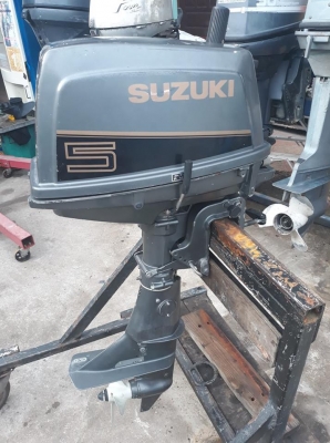 17500 SUZUKI 5แรง 2จังหวะ หางสั้น 17 นิ้ว เครื่องสวยๆ 17500 SUZUKI 5แรง 2จังหวะ หางสั้น 17 นิ้ว เครื่องสวยๆ