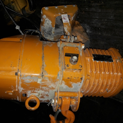 ขาย !! รอกโซ่ไฟฟ้า.TKK.ขนาด1ตัน380v.สภาพเดิมๆพร้อมใช้ ขาย !! รอกโซ่ไฟฟ้า.TKK.ขนาด1ตัน380v.สภาพเดิมๆพร้อมใช้