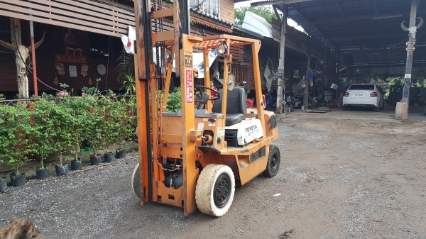 ขายครับ โฟคลิฟ รุ่น 4FD25 ดีเซล ยกสูง 3เมตร ขายครับ โฟคลิฟ รุ่น 4FD25 ดีเซล ยกสูง 3เมตร