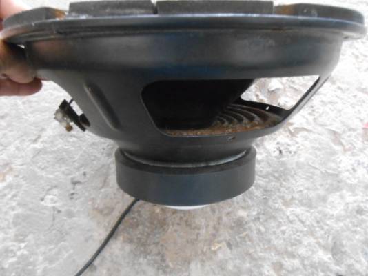 ลำโพง 10นิ้ว JL W.0 -4 เปลี่ยนขอบมาใหม่ วอยย์เดิม