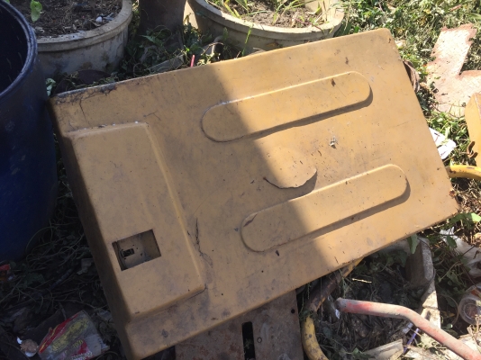 ฝากระโปรงรถKOMATSU 120 พร้อมใช้งาน โทร0616613023แพรว