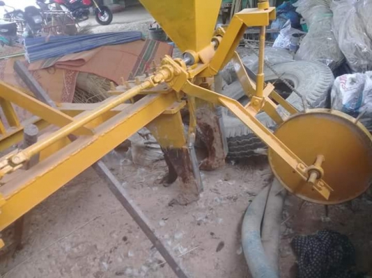 ลิปเปอร์ฝังปุ๋ยอ้อย45-70แรงเหล็กฉากหนา10มิลถังปุ๋ยเสต็นเลส