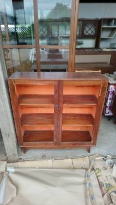 ตู้ไม้สักเก่า