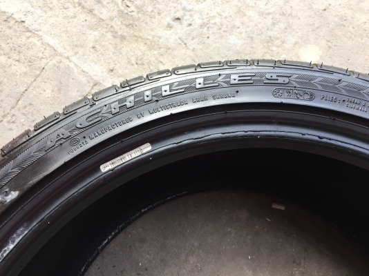 ยาง Achilles 245-40-18 ปี 15 ครบชุด 4 เส้น 5000 สวยๆไม่มีปะไม่บวมไม่กินข้างดอกยางเหลือเยอะเอาไปวิ่งก ยาง Achilles 245-40-18 ปี 15 ครบชุด 4 เส้น 5000 สวยๆไม่มีปะไม่บวมไม่กินข้างดอกยางเหลือเยอะเอาไปวิ่งก