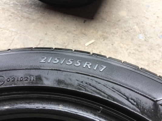 ยาง DUNLOP 215-55-17 ปี 17 2 เส้น 1800 สภาพสวยๆไม่บวมไม่กินข้างดอกยางเหลือเยอะเอาไปวิ่งกันใด้อีกยาวค ยาง DUNLOP 215-55-17 ปี 17 2 เส้น 1800 สภาพสวยๆไม่บวมไม่กินข้างดอกยางเหลือเยอะเอาไปวิ่งกันใด้อีกยาวค