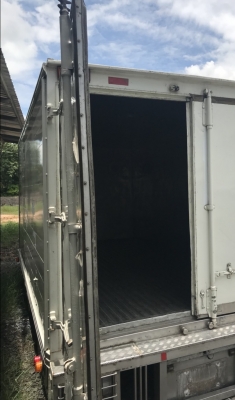 ขาย.ตู้.สะแตลเรส ยาว4.30ม.พื้นสะเรสหนา สถาพสวยไม่มีผุไม่มีรั้วซึม พร้อมใช้งาน ขาย 38,000บ.ตู้.สะเเตลเรส สวยๆพร้อมใช้