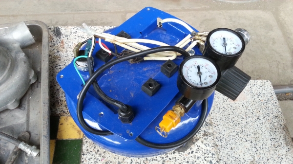 ขาย ถัง ลม 3.5 ลิตร  พร้อม อุปกรณ์ ไม่มีปั้ม 1,200 ติดตั้งในรถยนต์