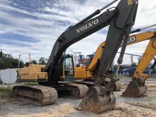 ขาย 1,190,000 บาท VOLVO EC210BLC PRIME ปี2012 ทำงาน 7,xxx ชม. เครื่องดี ปั้มแรง โช่หนา เอวแน่น ไฟฟ้าครบ เอกสารเล่มทะเบียน  รถอยู่  นครราชสีมา โทร 0610710295  สนใจ รายการสินค้า อื่นๆ ที่ เว็ปไชค์ Truck2Hand  https://www.truck2hand.com/index.php?actions=con