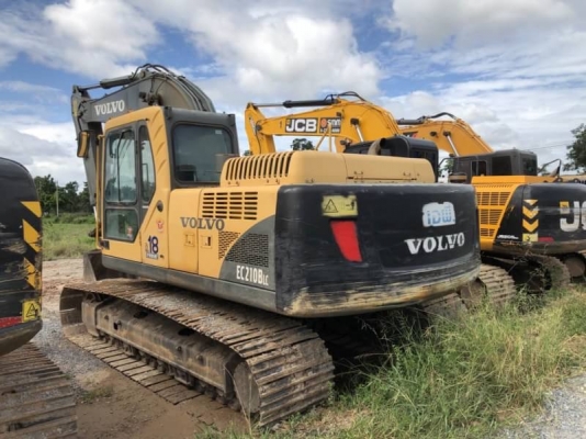 ขาย 1,190,000 บาท VOLVO EC210BLC PRIME ปี2012 ทำงาน 7,xxx ชม. เครื่องดี ปั้มแรง โช่หนา เอวแน่น ไฟฟ้าครบ เอกสารเล่มทะเบียน รถอยู่ นครราชสีมา โทร 0610710295 สนใจ รายการสินค้า อื่นๆ ที่ เว็ปไชค์ Truck2Hand https://www.truck2hand.com/index.php?actions=con ขาย 1,190,000 บาท VOLVO EC210BLC PRIME ปี2012 ทำงาน 7,xxx ชม. เครื่องดี ปั้มแรง โช่หนา เอวแน่น ไฟฟ้าครบ เอกสารเล่มทะเบียน รถอยู่ นครราชสีมา โทร 0610710295 สนใจ รายการสินค้า อื่นๆ ที่ เว็ปไชค์ Truck2Hand https://www.truck2hand.com/index.php?actions=con