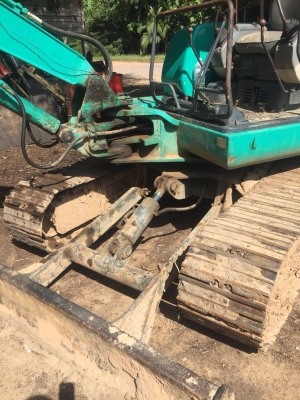 ขายรถแบคโฮ KOMATSU PC40-7 ราคา 350000 ขายรถแบคโฮ KOMATSU PC40-7 ราคา 350000