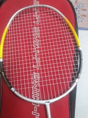 รองเท้า li ning พร้อมไม้แบต li ning