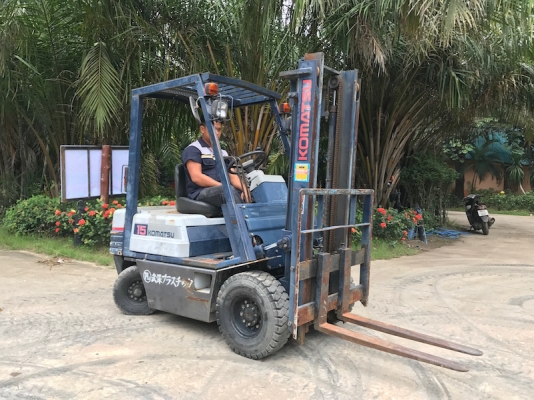 ขายFORKLIFT KOMATSU FD15-15(ดีเซล)(1.5ตัน) สวยเดิมจากญี่ปุ่น ยังไม่เคยใช้ในไทย 139,000เท่านั้น!!