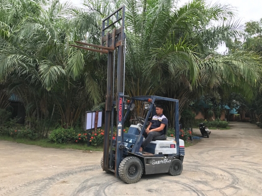 ขายFORKLIFT KOMATSU FD15-15(ดีเซล)(1.5ตัน) สวยเดิมจากญี่ปุ่น ยังไม่เคยใช้ในไทย 139,000เท่านั้น!!