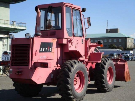 ขายรถตักล้อยาง CATERPILLAR 910F ขั่วโมงน้อย นำเข้าจากญี่ปุ่นพร้อมใช้ครับ สนใจติดต่อ 063-9316985 ID LINE : 0639316985