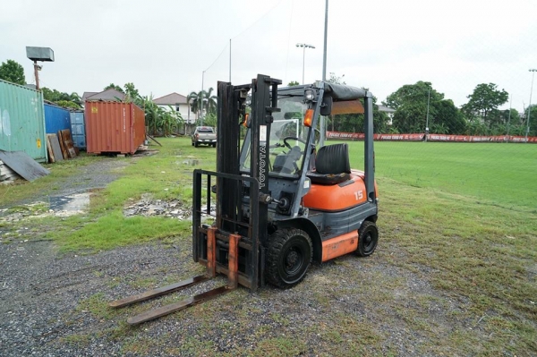 TOYOTA 6FG15 งาสไลด์ TOYOTA 6FG15 งาสไลด์