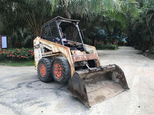 ขายรถตัก BOB CAT743B ดีเซล30กว่าแรง สวยเดิมจากญี่ปุ่น ยังไม่เคยใช้ในไทย 165,000เท่านั้น!!