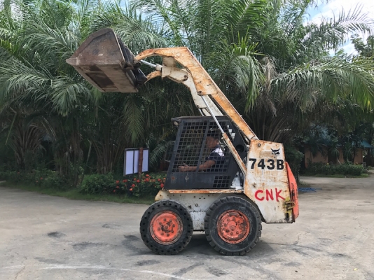ขายรถตัก BOB CAT743B ดีเซล30กว่าแรง สวยเดิมจากญี่ปุ่น ยังไม่เคยใช้ในไทย 165,000เท่านั้น!!