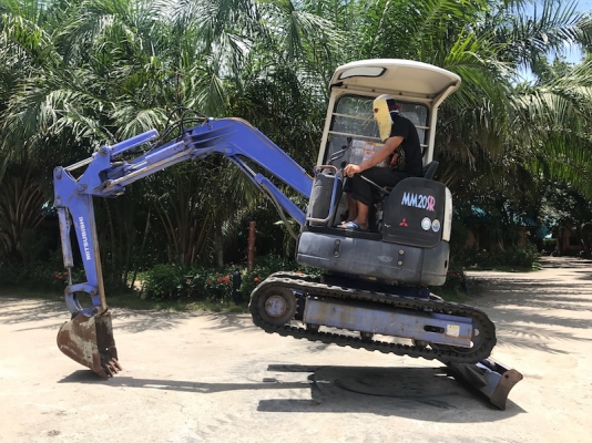 ขายแบคโฮMITSUBISHI MM20SRพิมพ์นิยมเก่านอก100\%PC20(คอนโทลน้ำมัน)แน่นๆ เดิมจากญี่ปุ่น ทำงานสมบูรณ์ทุกระบบ รับรองไม่ผิดหวัง 235,000 เท่านั้น!!