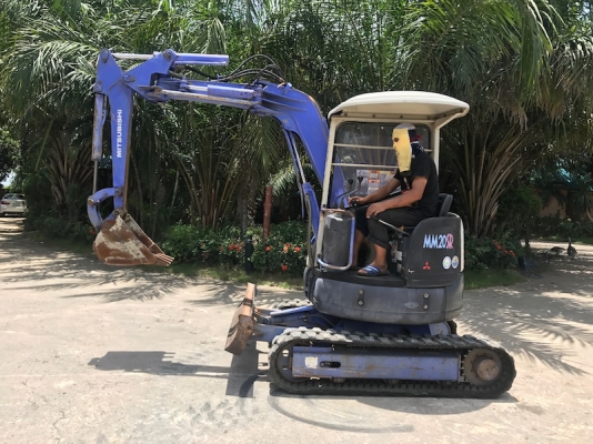 ขายแบคโฮMITSUBISHI MM20SRพิมพ์นิยมเก่านอก100\%PC20(คอนโทลน้ำมัน)แน่นๆ เดิมจากญี่ปุ่น ทำงานสมบูรณ์ทุกระบบ รับรองไม่ผิดหวัง 235,000 เท่านั้น!!